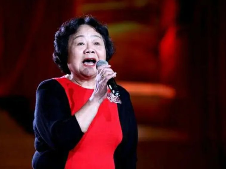 洪湖水浪打浪歌词是什么