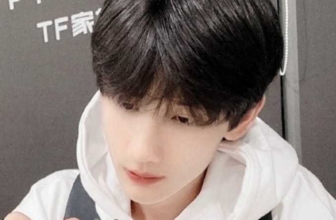 余宇涵是汉族还是重庆人？