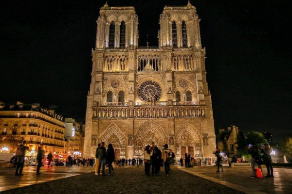 巴黎圣母院广场因铅颗粒含量过高关闭，什么原因会导致铅颗粒超标？