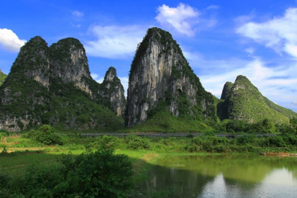 风光旖旎意思解释