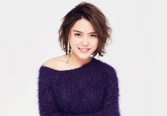 有一句歌词叫，你说不会在爱情里犯错，这首歌叫什么？