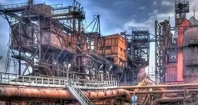 亚速钢铁厂有多大