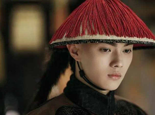 福伦一家和令妃是什么关系