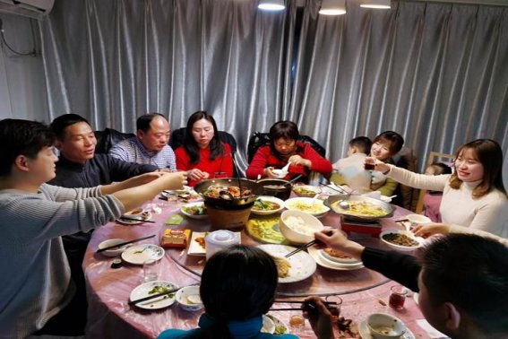 轻松惬意是什么意思