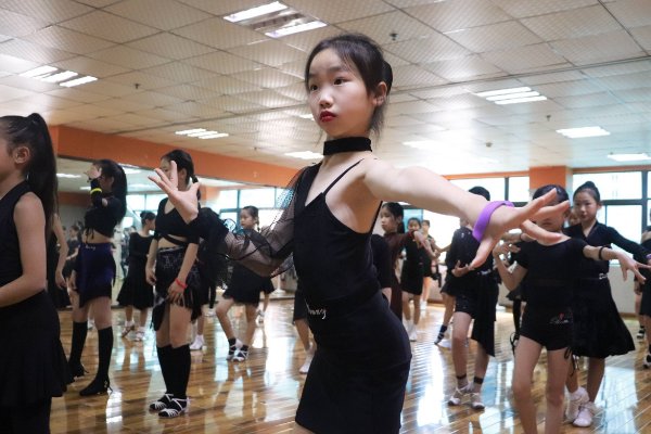 拉丁舞恰恰节目串词