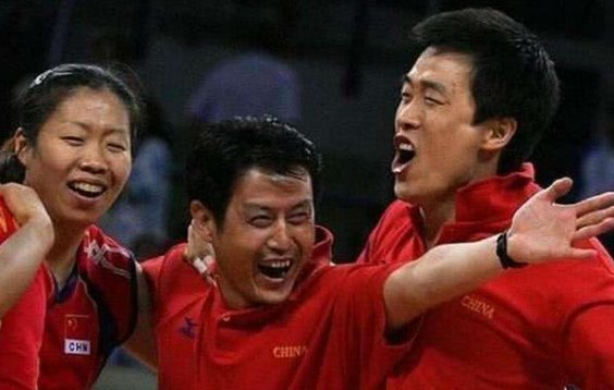 《中国女排》为什么要改名成《夺冠》？