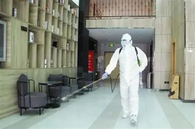 北京中医医院一名职工确诊，如何阻止疫情在医院内流传？