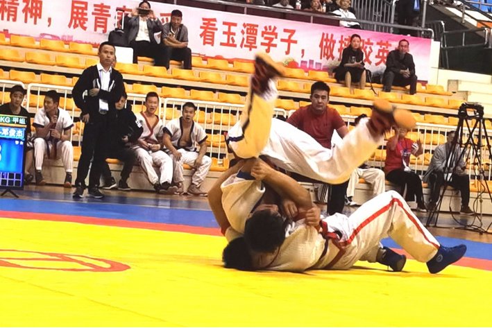 中国式摔跤的礼仪有哪些