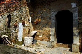 敖天印的造福桑梓