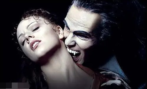 初拥是什么意思？