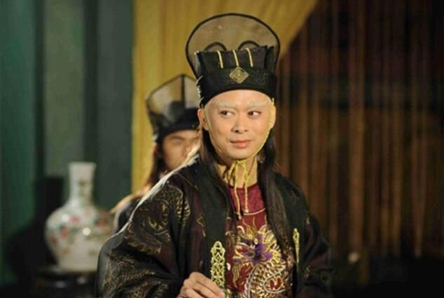 为什么古代的男人阉割后，要说“自宫”？