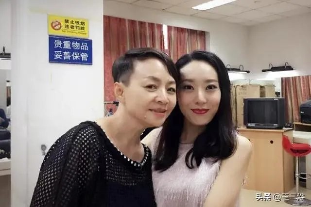 鄂靖文在演了《新喜剧之王》后，为什么还是没火？