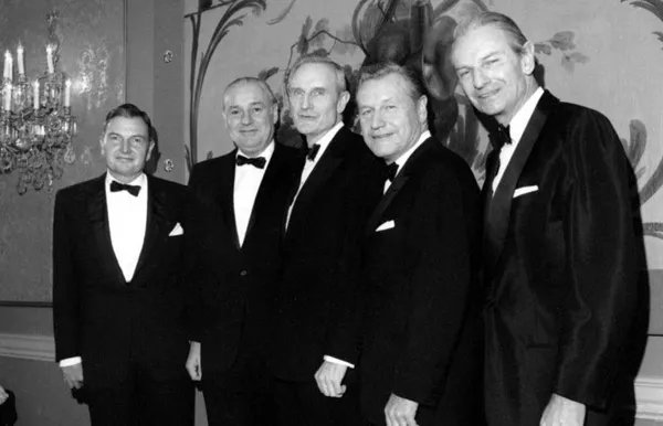 全球最有钱的十大家族排行榜,杜邦家族资产胜过比尔盖茨