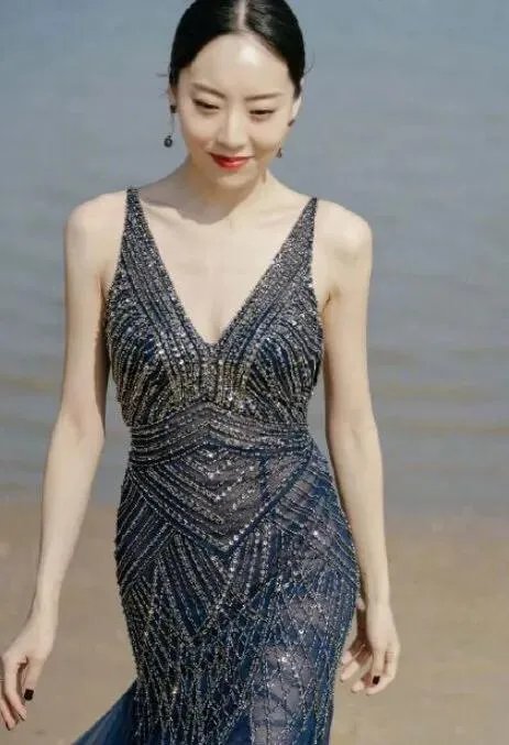 鄂靖文在演了《新喜剧之王》后，为什么还是没火？