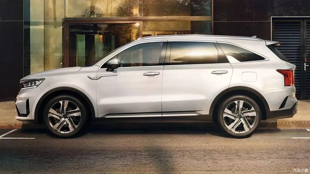 新一代索兰托：还在死等新汉兰达？不妨先看看它