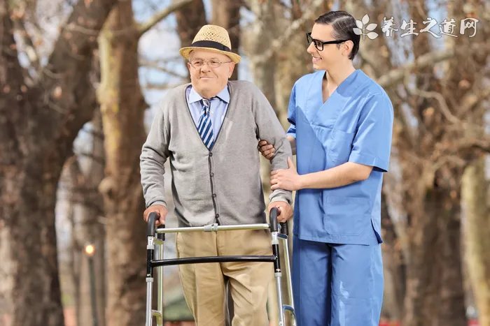 实体店镜框价格一般多少 「实体店配眼镜要多少钱」