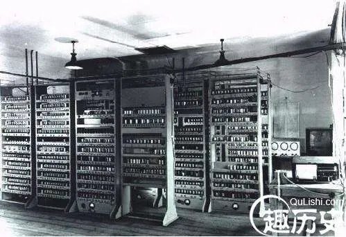 世界上第一台计算机诞生，1946年诞生的ENIAC(重30吨)