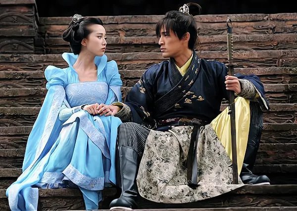 胡歌、刘诗诗再见面相视一笑，他们此前有过哪些交集？