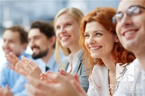 手指甲要掉了怎么办