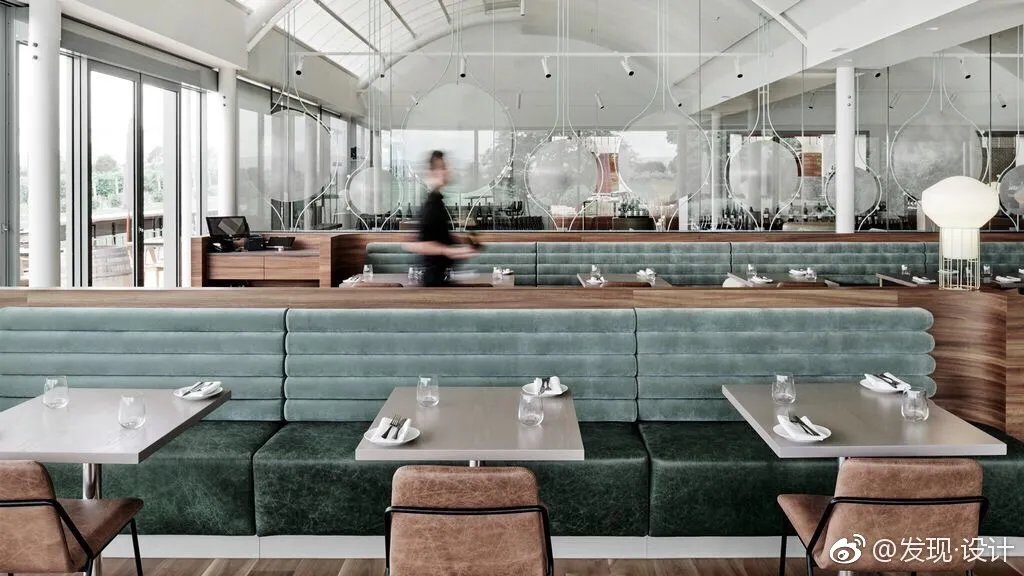 详图【Champagne Supernova】三十年来，LD...