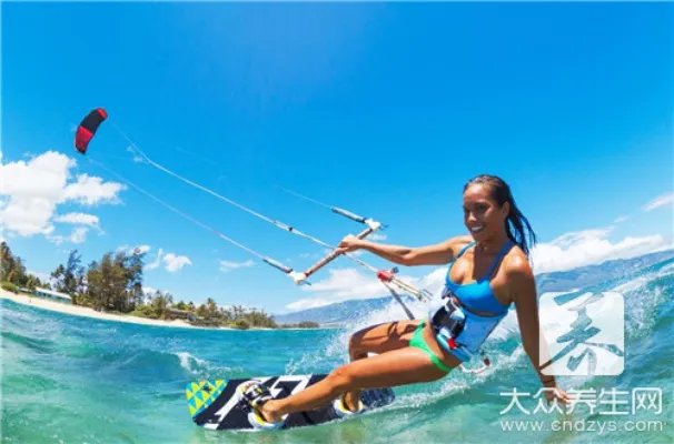 溺水自救方法有那些