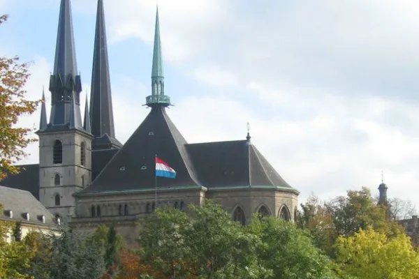 卢森堡是哪个国家