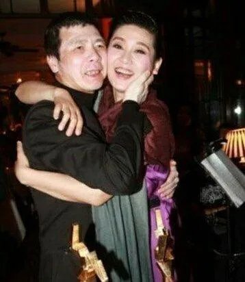 冯小刚老婆是谁?