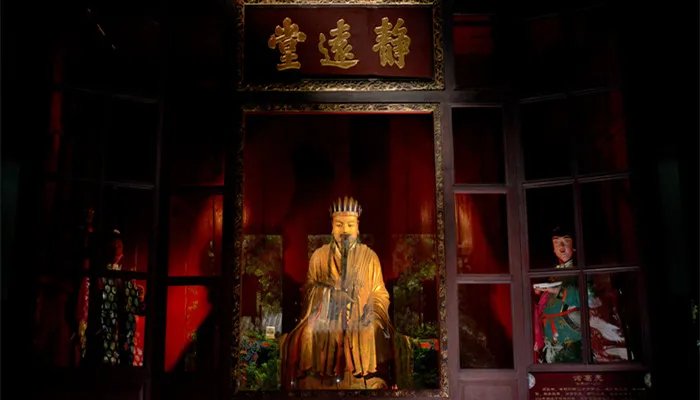 舌战群儒的主人公 谁是舌战群儒的主人公