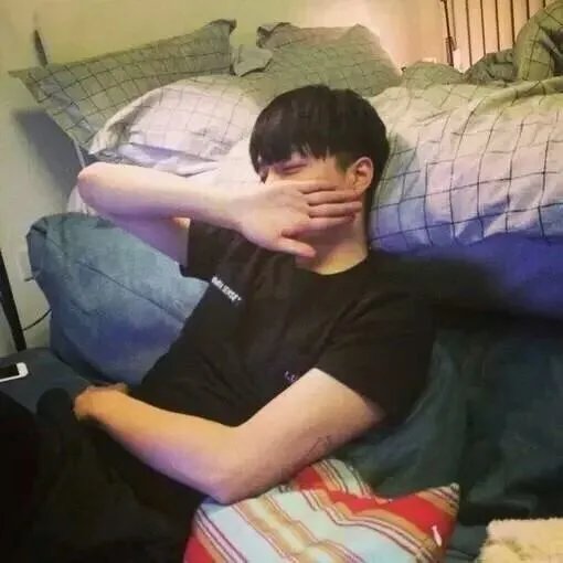 男生帅气照片？？