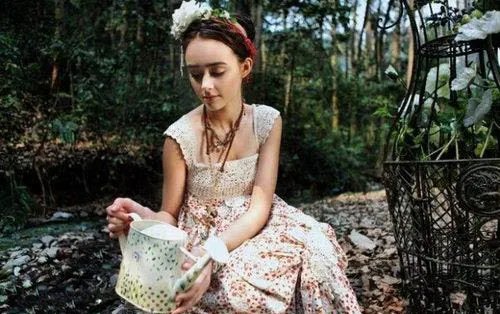 女神般的存在！巴西14岁清纯嫩模写真大放送