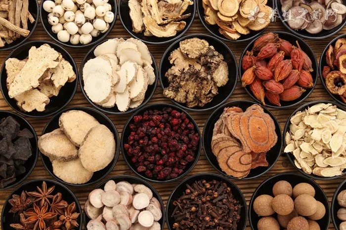 中国林蛙人工圈养技术