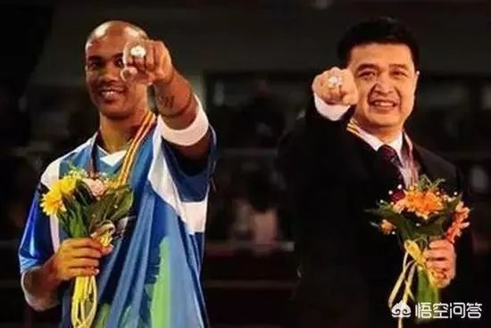 闵鹿蕾是一个怎样的人?