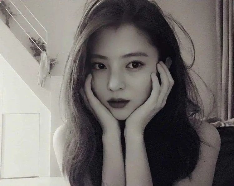 韩素希个人资料简介图片 韩素希的父母是谁家庭背景显赫是真的吗