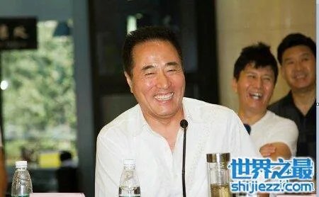 杨立新老婆听说长得很高贵 典雅大方 