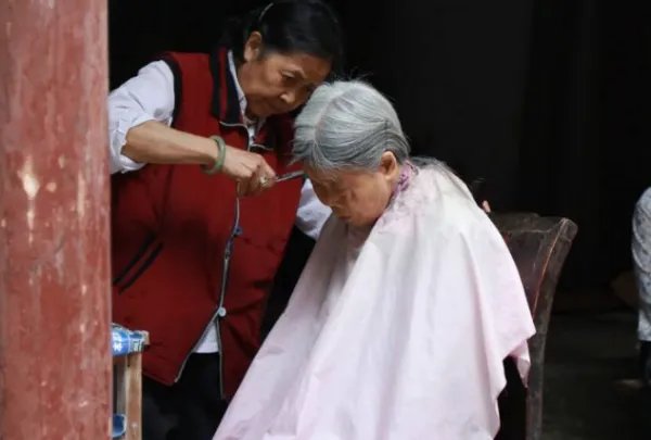 周公解梦做梦梦到剪头发是什么意思