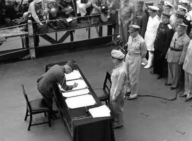 日本投降日是哪一年几月几日？