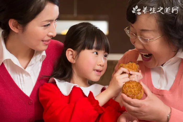 美女按摩丰胸方法 打造圆滑美胸(图)