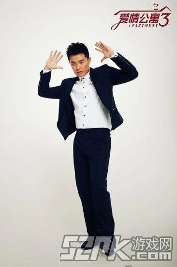 爱情公寓“曾小贤“自爆玩LOL 与薛之谦组队撸