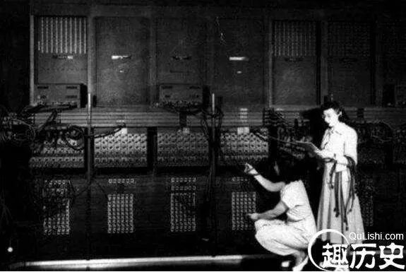 世界上第一台计算机诞生，1946年诞生的ENIAC(重30吨)