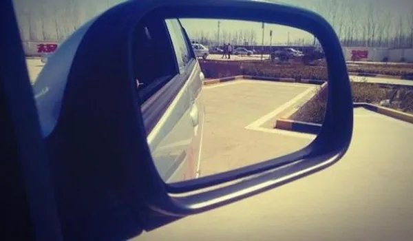 倒车入库技巧图解6个步骤要掌握,最简单的倒车入库方法包你一分钟学会