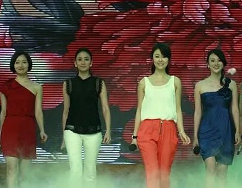 天天向上倾世皇妃林心如做客 严宽现场被赞太帅