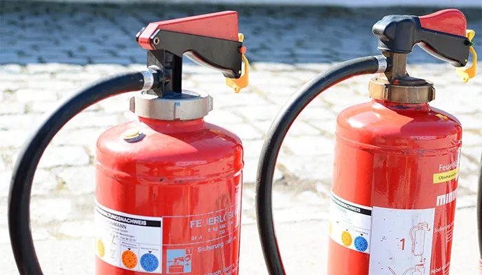 干粉灭火器原理