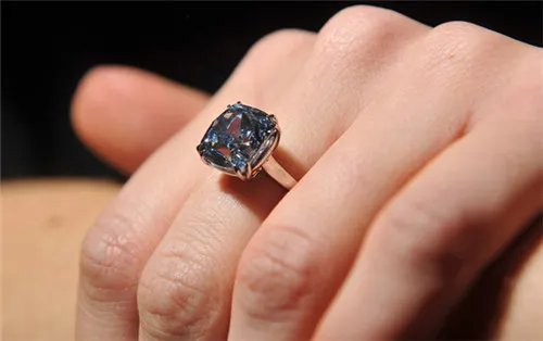 7克拉钻石多少钱 7克拉钻石价格贵不贵