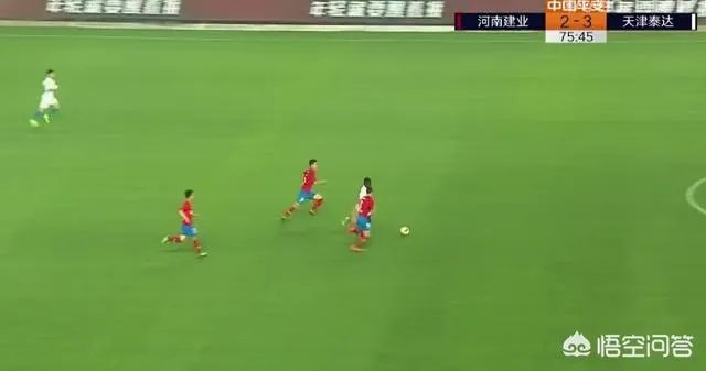 狂奔70米！阿奇姆彭利用速度连过4人完成破门！拉拽，飞铲都挡不住，你怎么看？