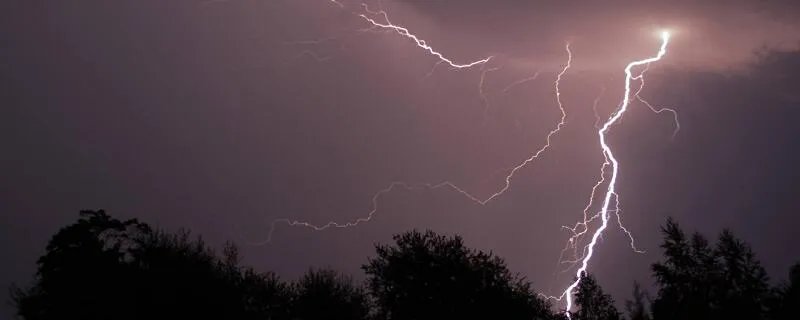 惊雷这通天修为天塌地陷紫金锤下一句