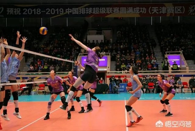 天津女排有些天才队员，拿过多次国内冠军，为什么入选国家队员在国家队成为替补？