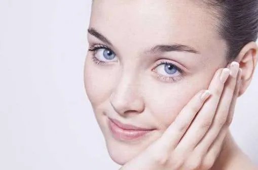 割双眼皮手术需要多少钱？