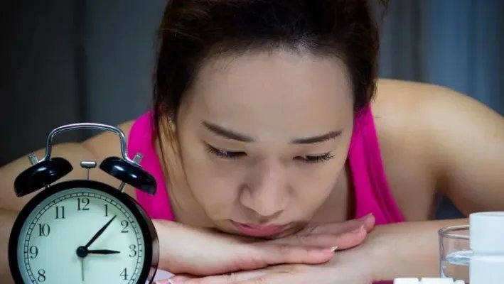 睡觉头朝哪个方向好