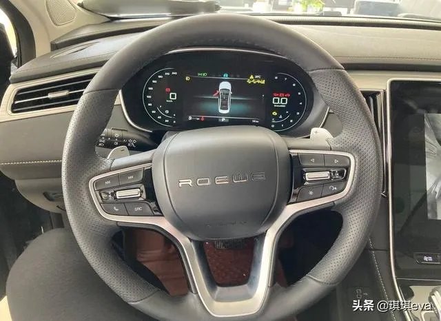 荣威i6MAX这台车我看中了，它是不是适合年轻人开呢？