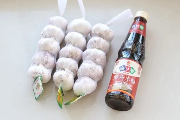 腌腊八蒜的正确方法